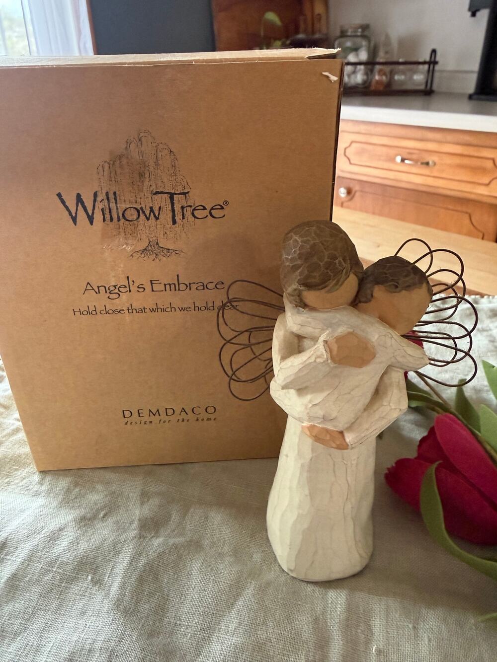Willow Tree Susan Lordi Angel's Embrace with Box